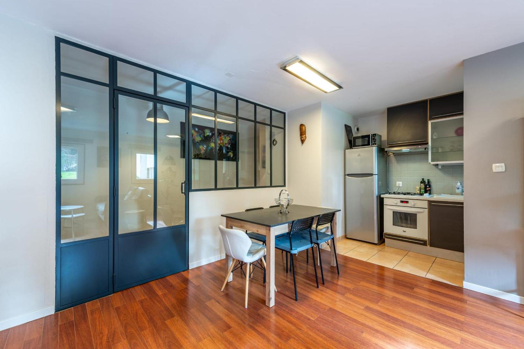 Les Feuillettes Apartment *