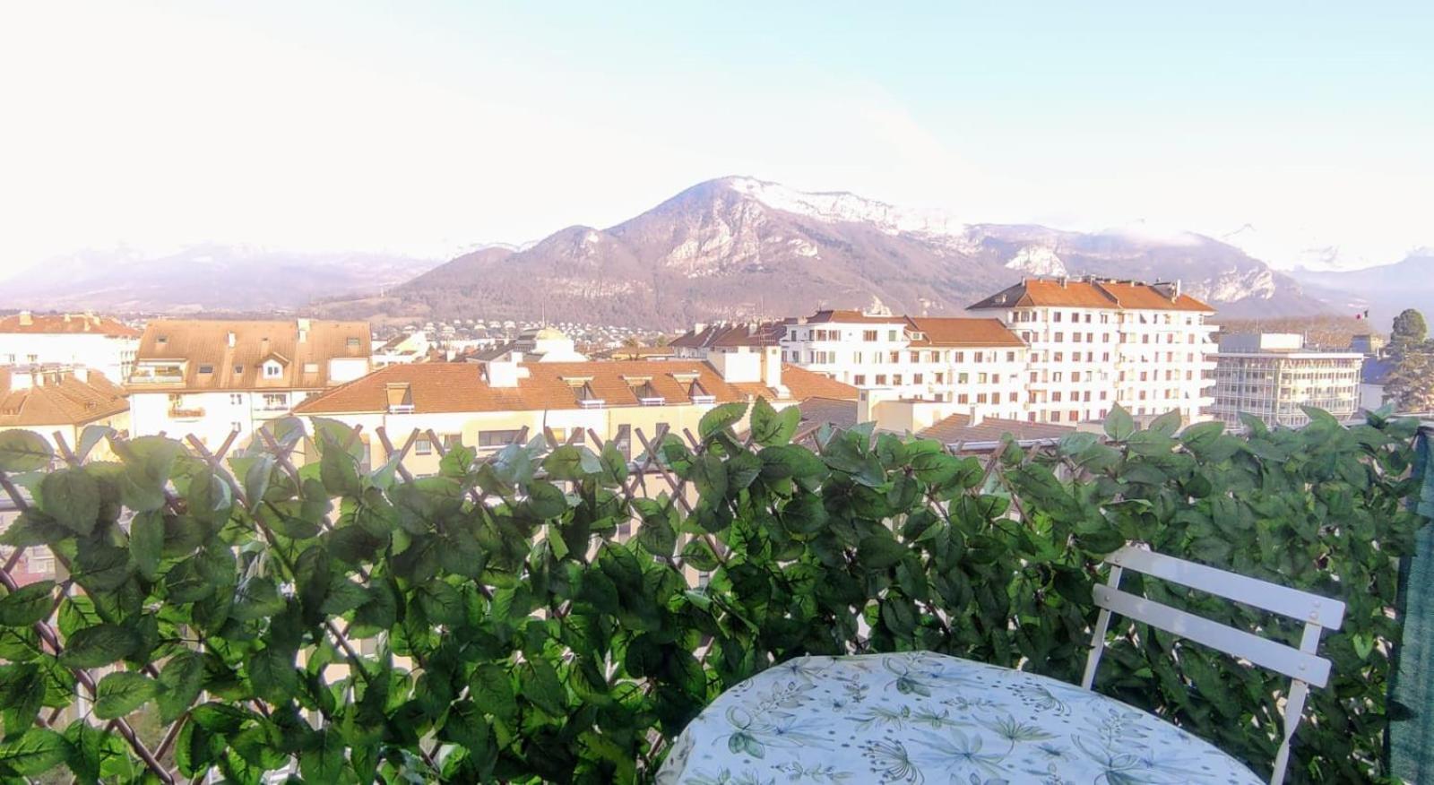 Martine A Parking Vue Magnifique Annecy