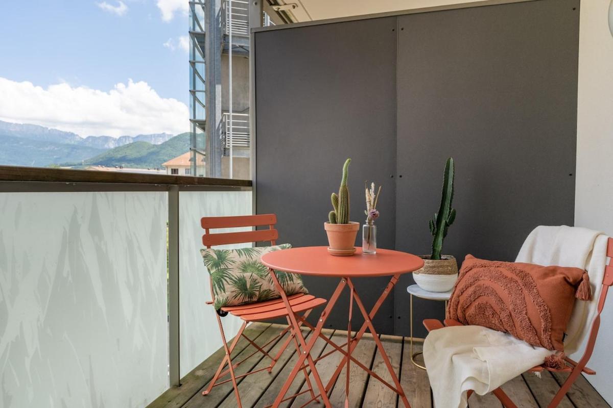 Annecy, Calme, Terrasse, Parking Box Apartment *