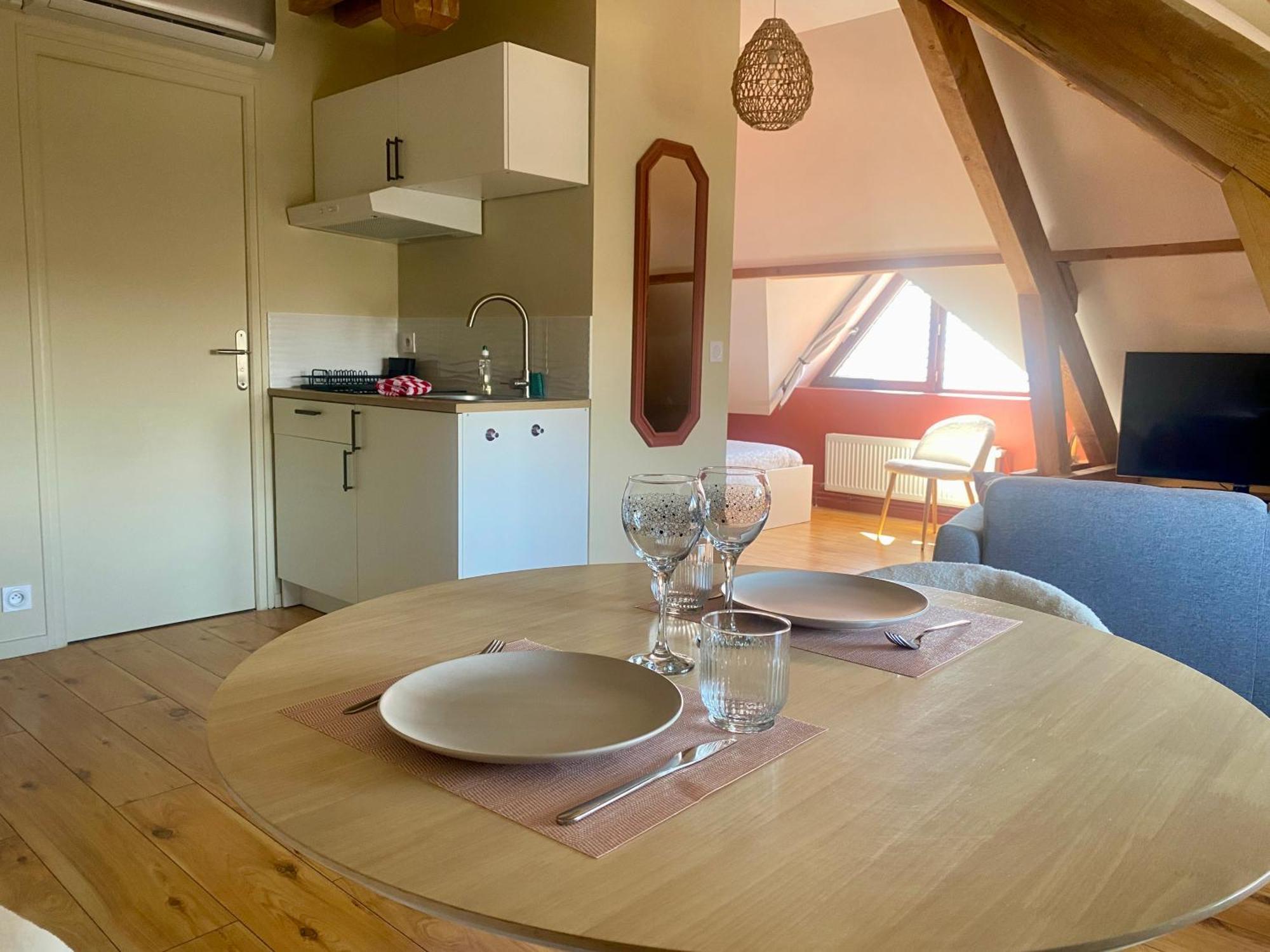 Appartement Cosy 40 M2, Climatise, Parking Gratuit *