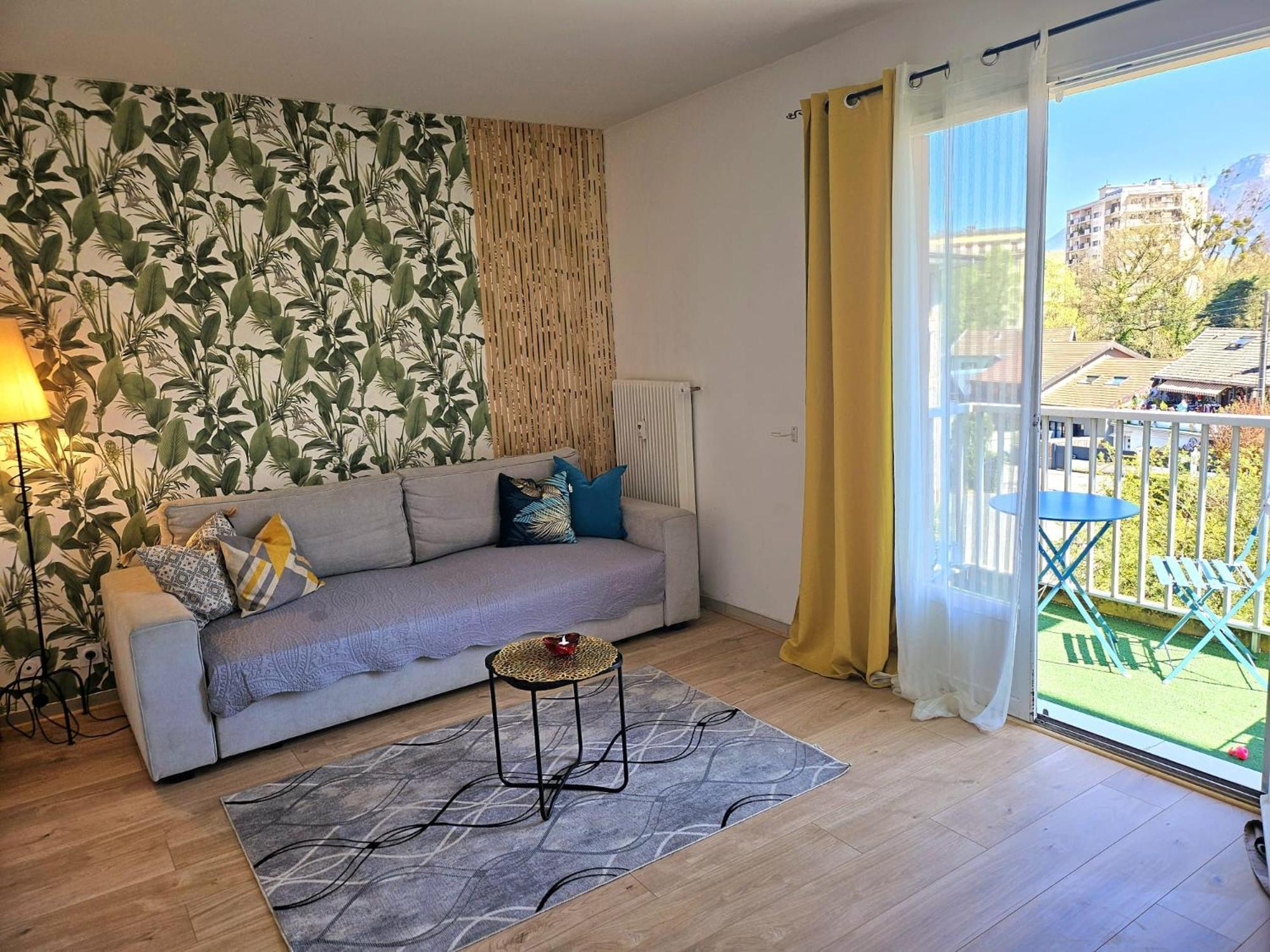 Paradise Near Downtown & Free Parking - Local Bike Appartement *