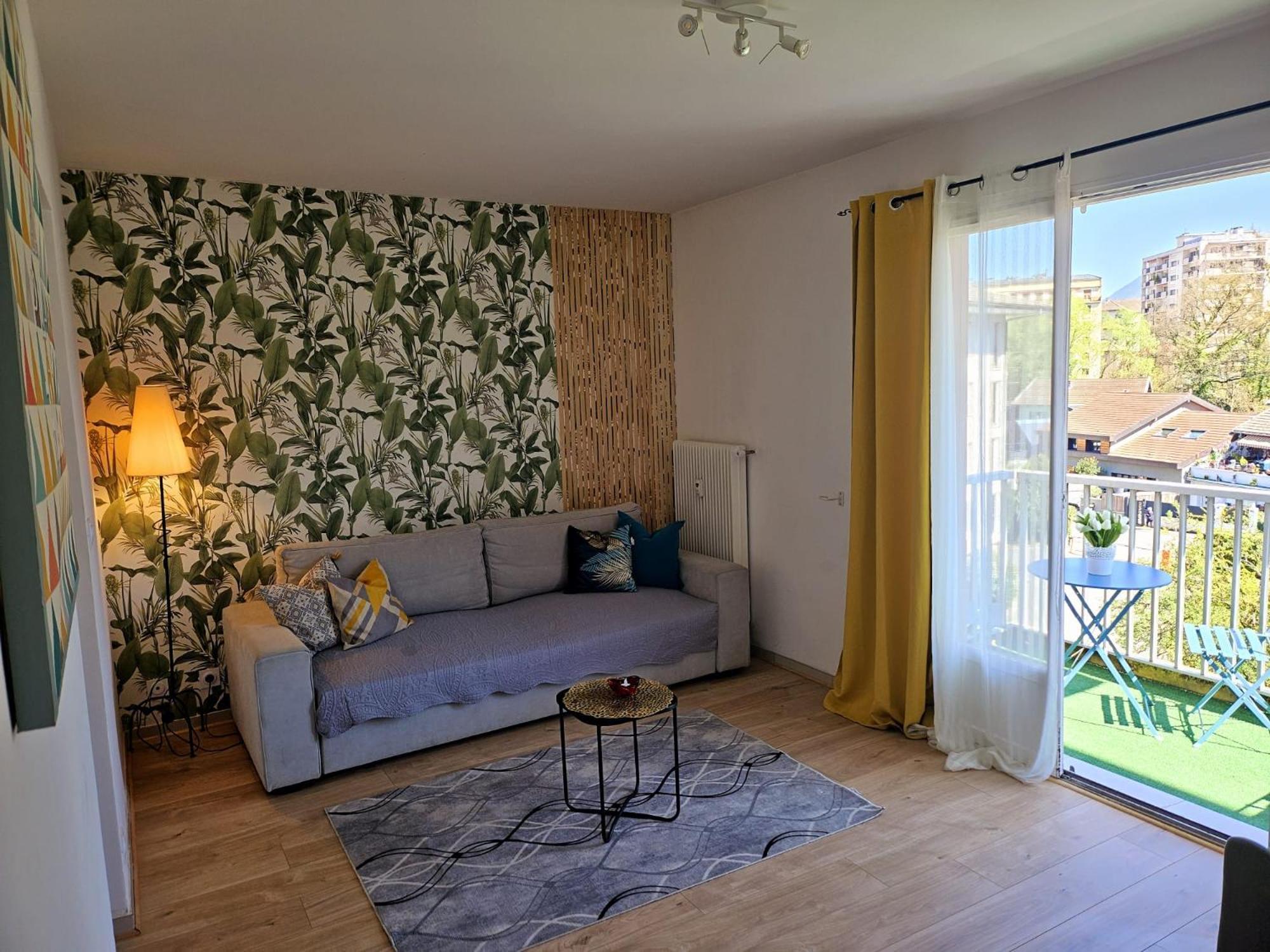 Apartment Paradise Near Downtown & Free Parking - Local Bike Annecy