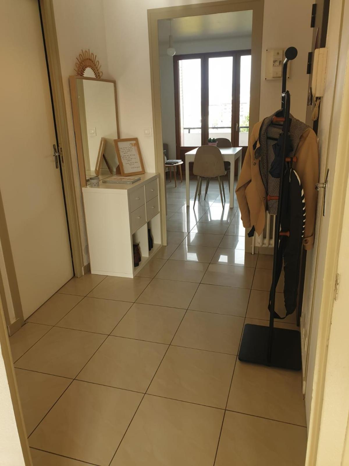 Apartment 3 Quater Avenue De Chevesnes *