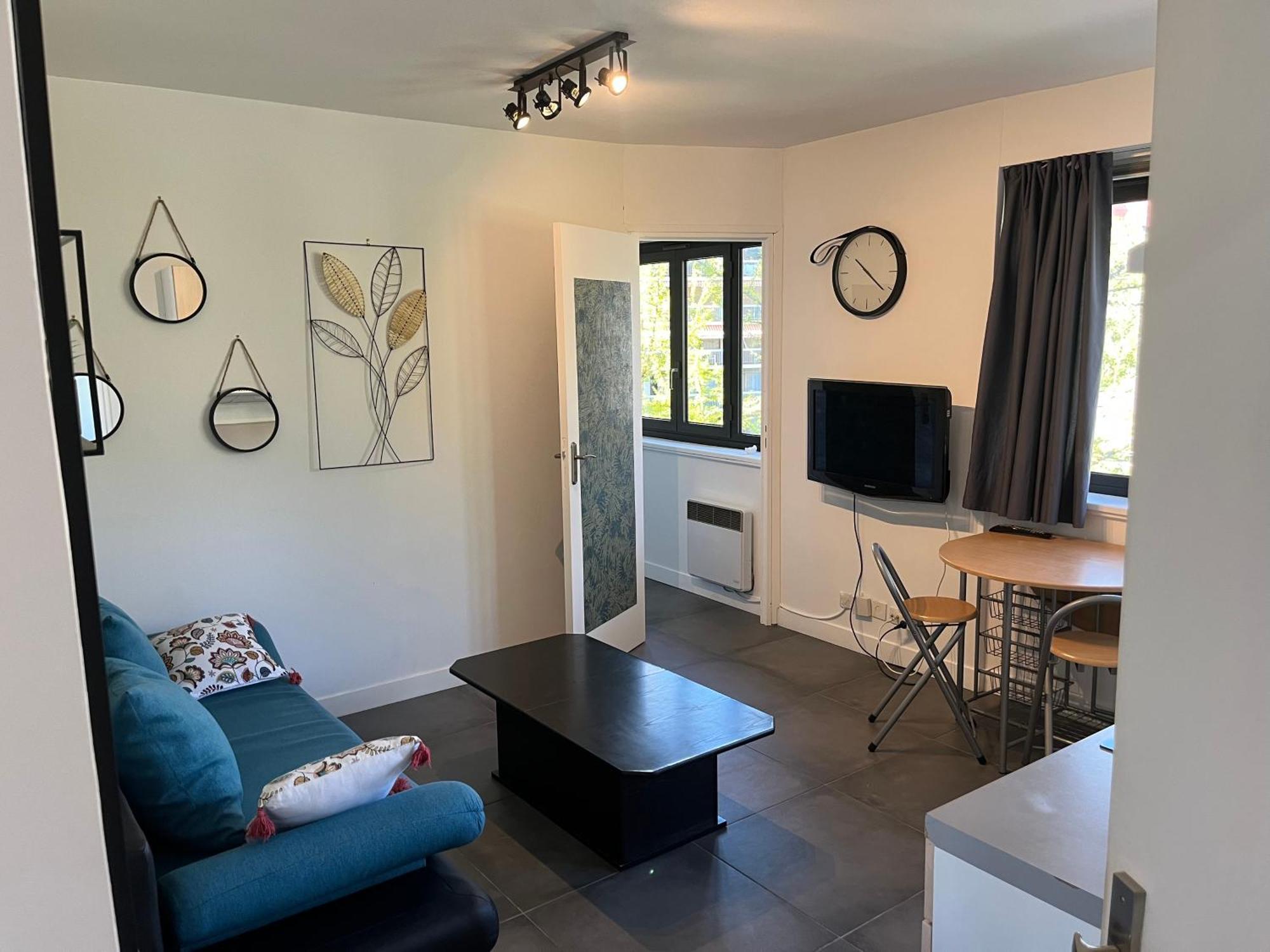 Confortable Au Coeur De A Deux Pas Du Apartment