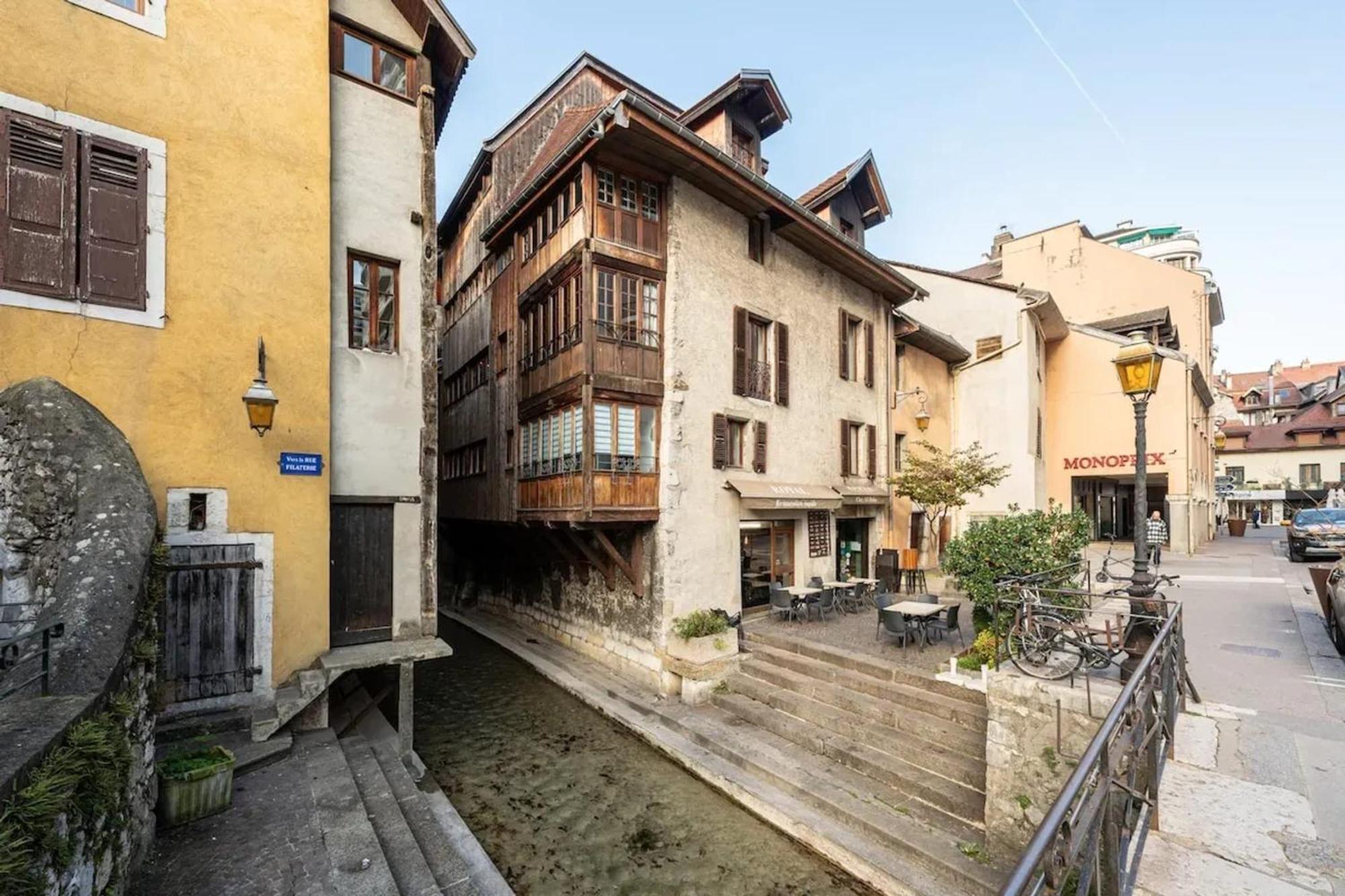 Chaleureux A 63 M² Cheminee *