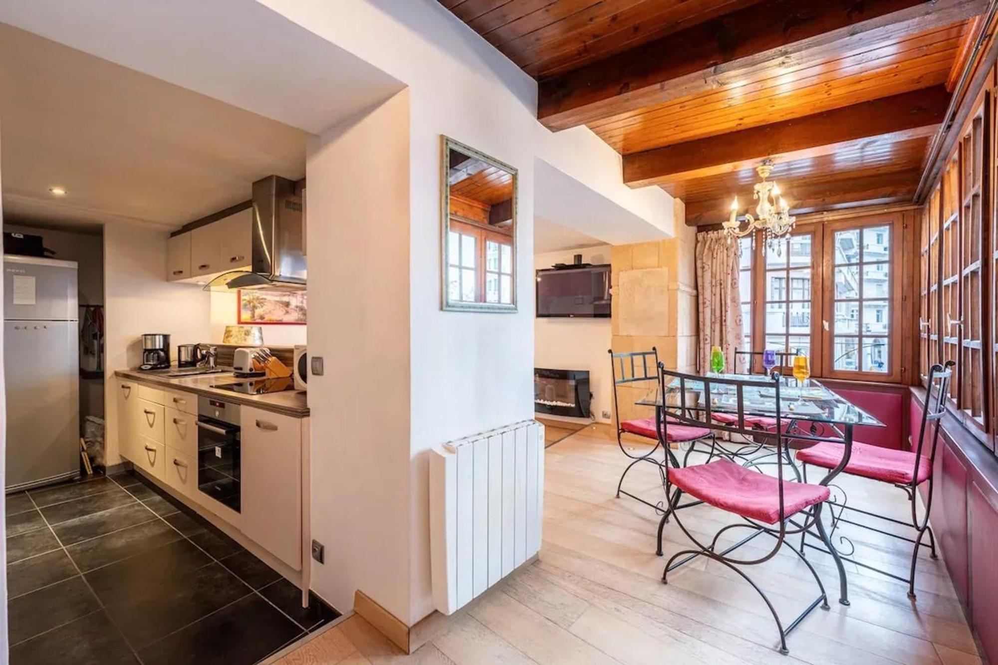 Chaleureux A 63 M² Cheminee Annecy
