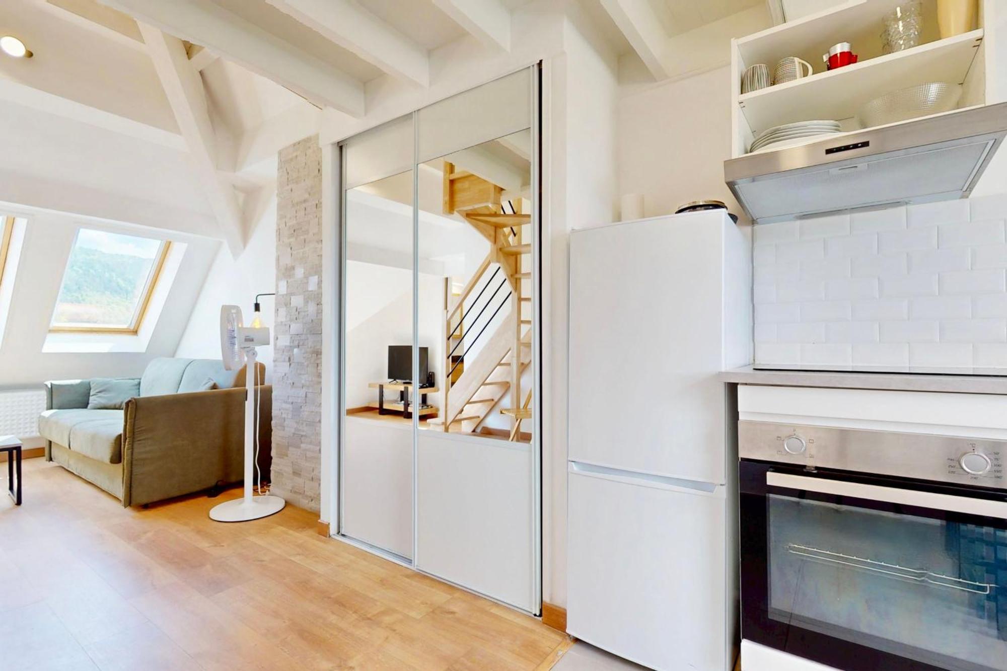 Le Supernova - With Mezzanine In The Heart Of The *