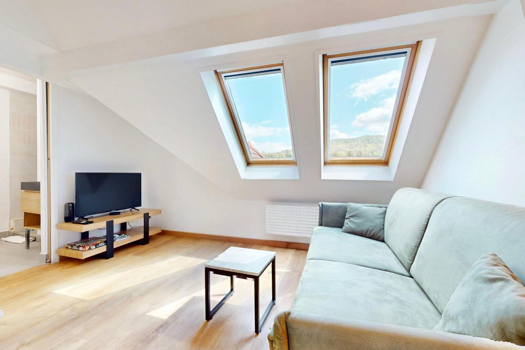 Le Supernova - With Mezzanine In The Heart Of The