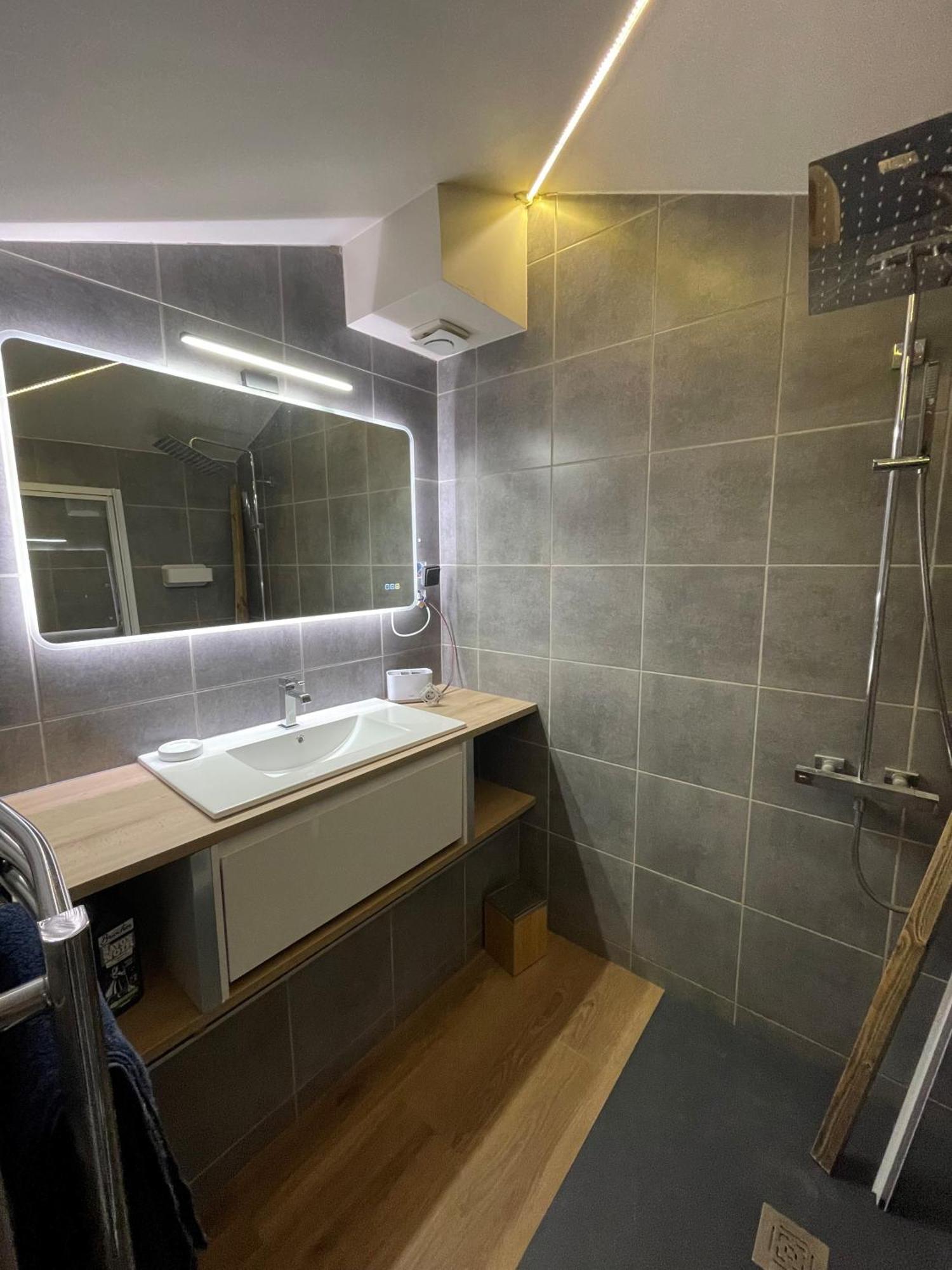 Ville/vieille Climatise Au Calme Appartement
