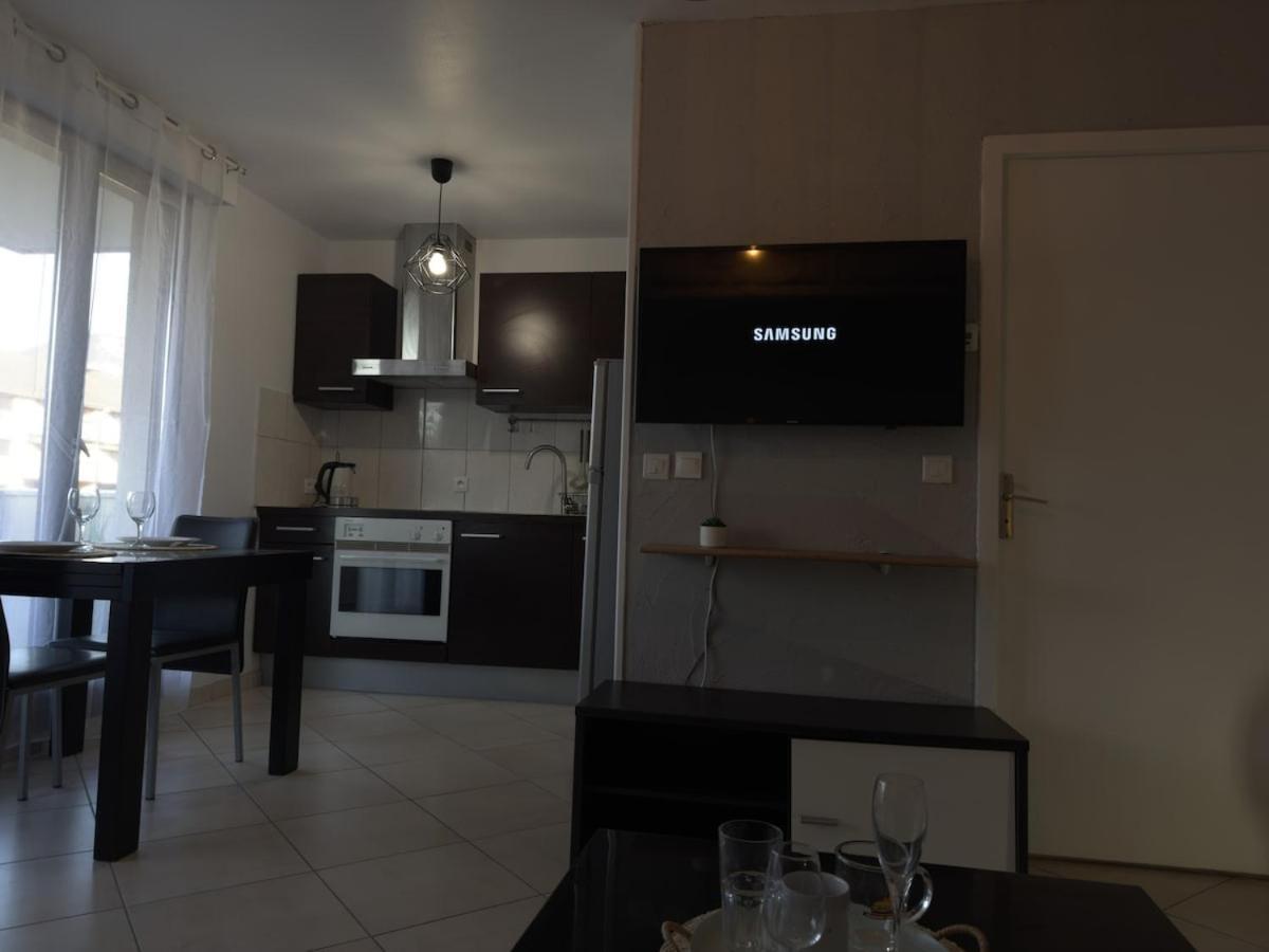 Cozy With Terrace Apartment Annecy
