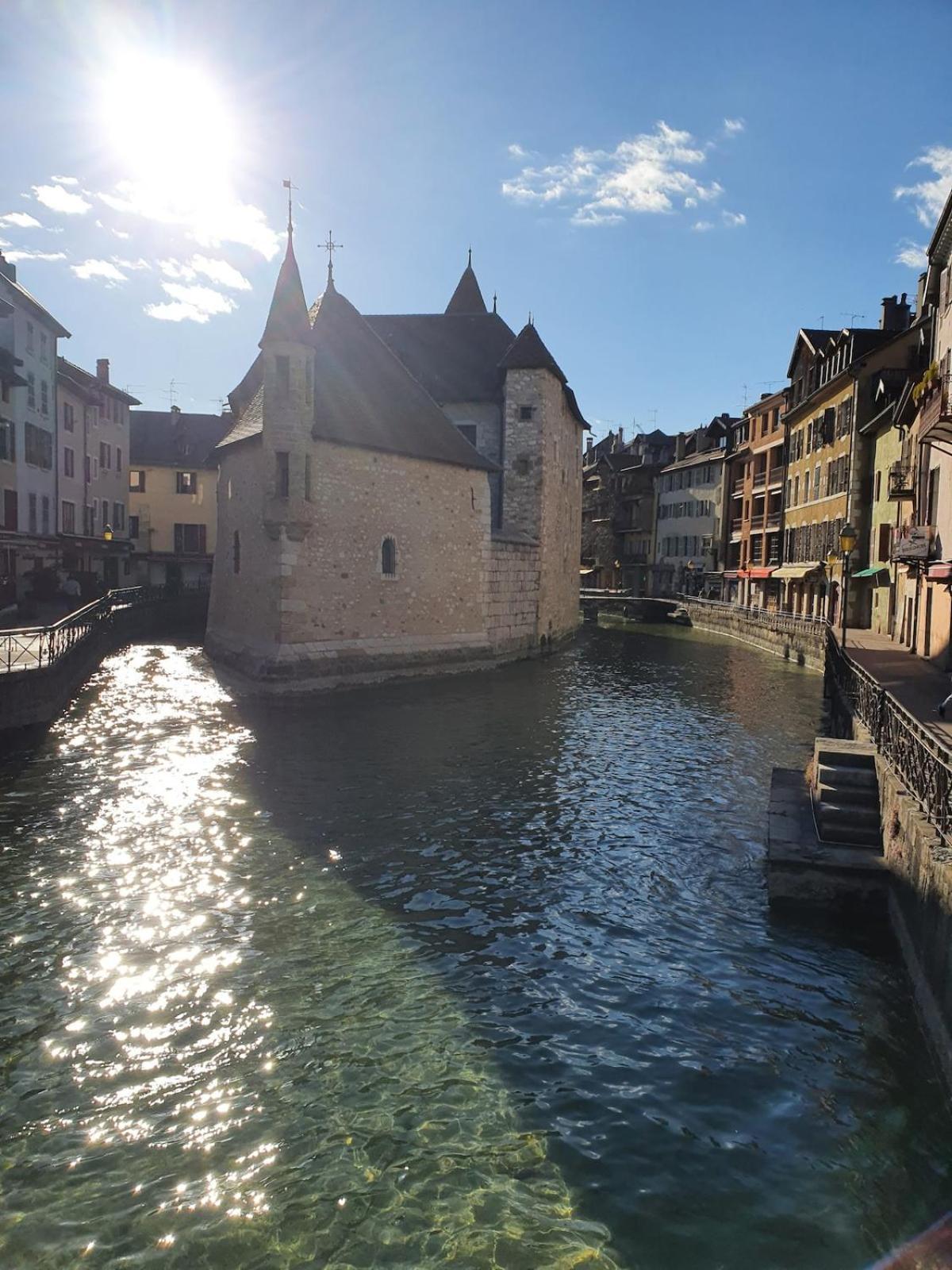 Apartment Cozy With Terrace Annecy