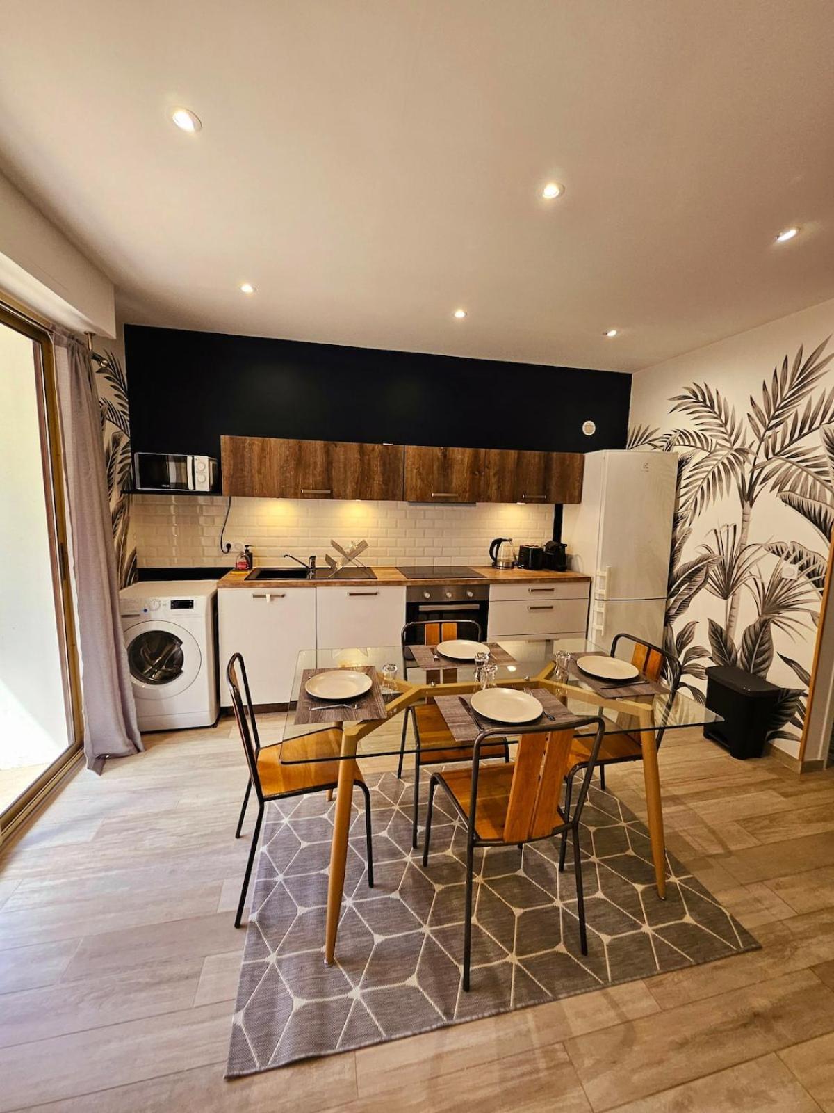T2 Avec Balcon - Rue Royale 5min Du Apartment *