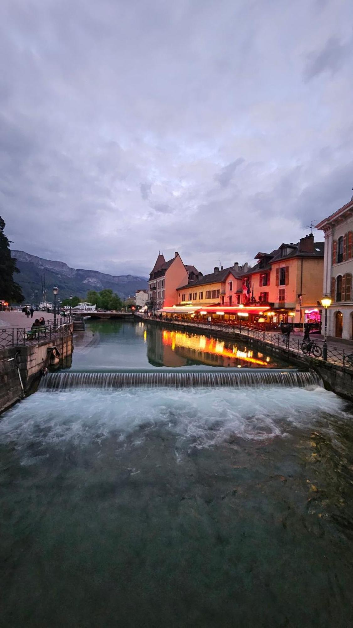 T2 Avec Balcon - Rue Royale 5min Du * Annecy