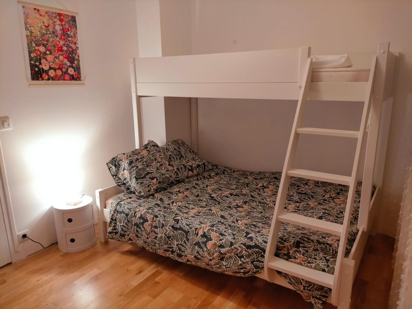 T3 Centre & Lac, Balcon, Garage *
