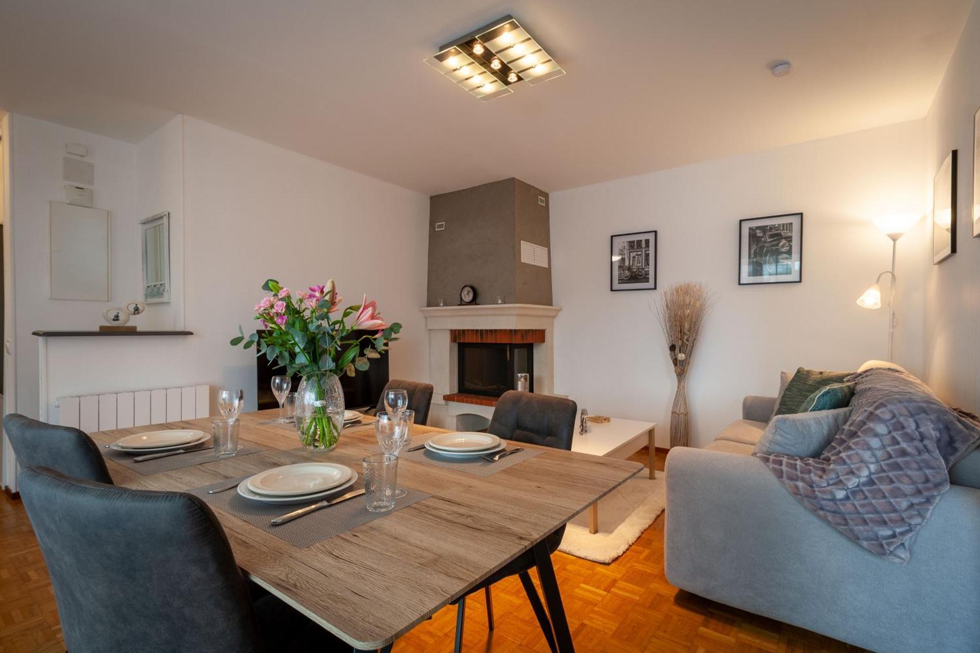 Appartement Le Domino - Cran Gevrier Center - *