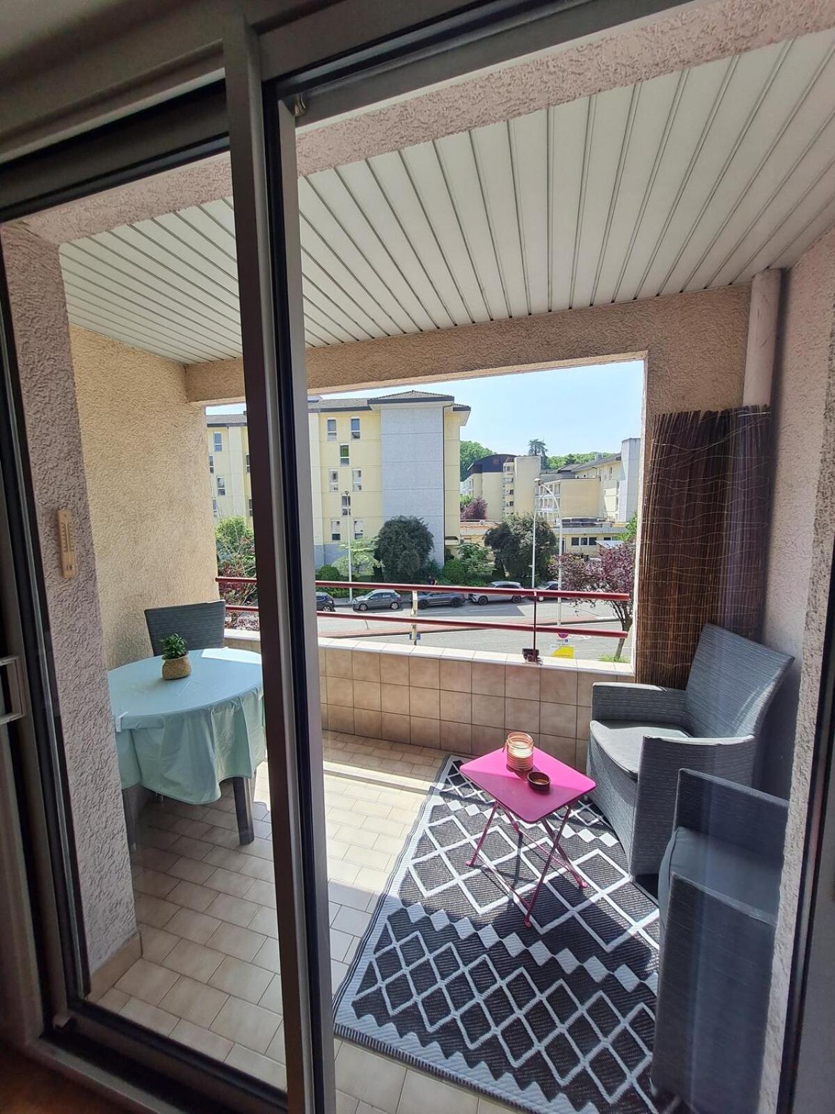 T2, Balcon, Centre Et Lac, Garage, 73M2, Calme Chic Appartement Annecy