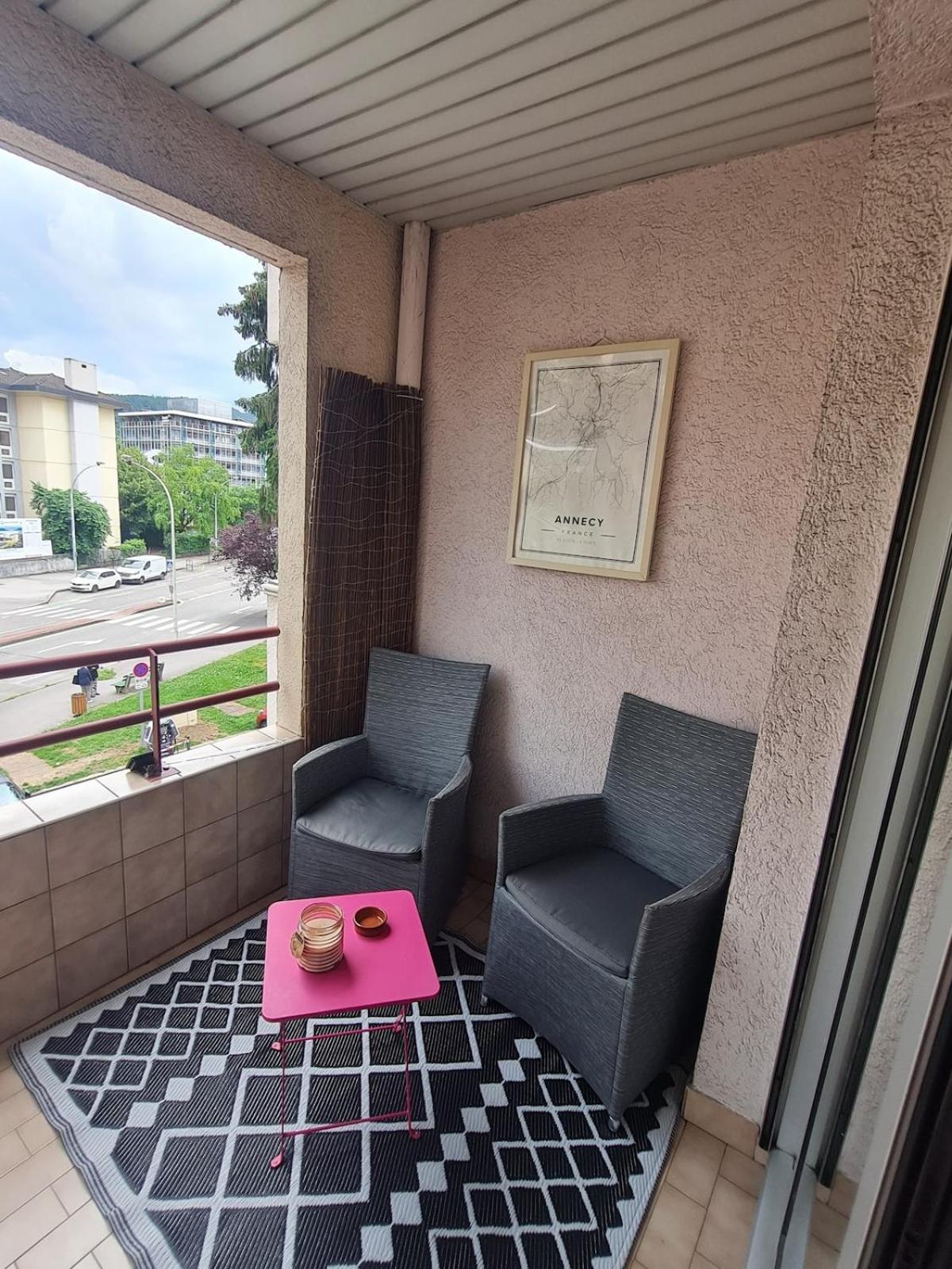 T2, Balcon, Centre Et Lac, Garage, 73M2, Calme Chic Appartement