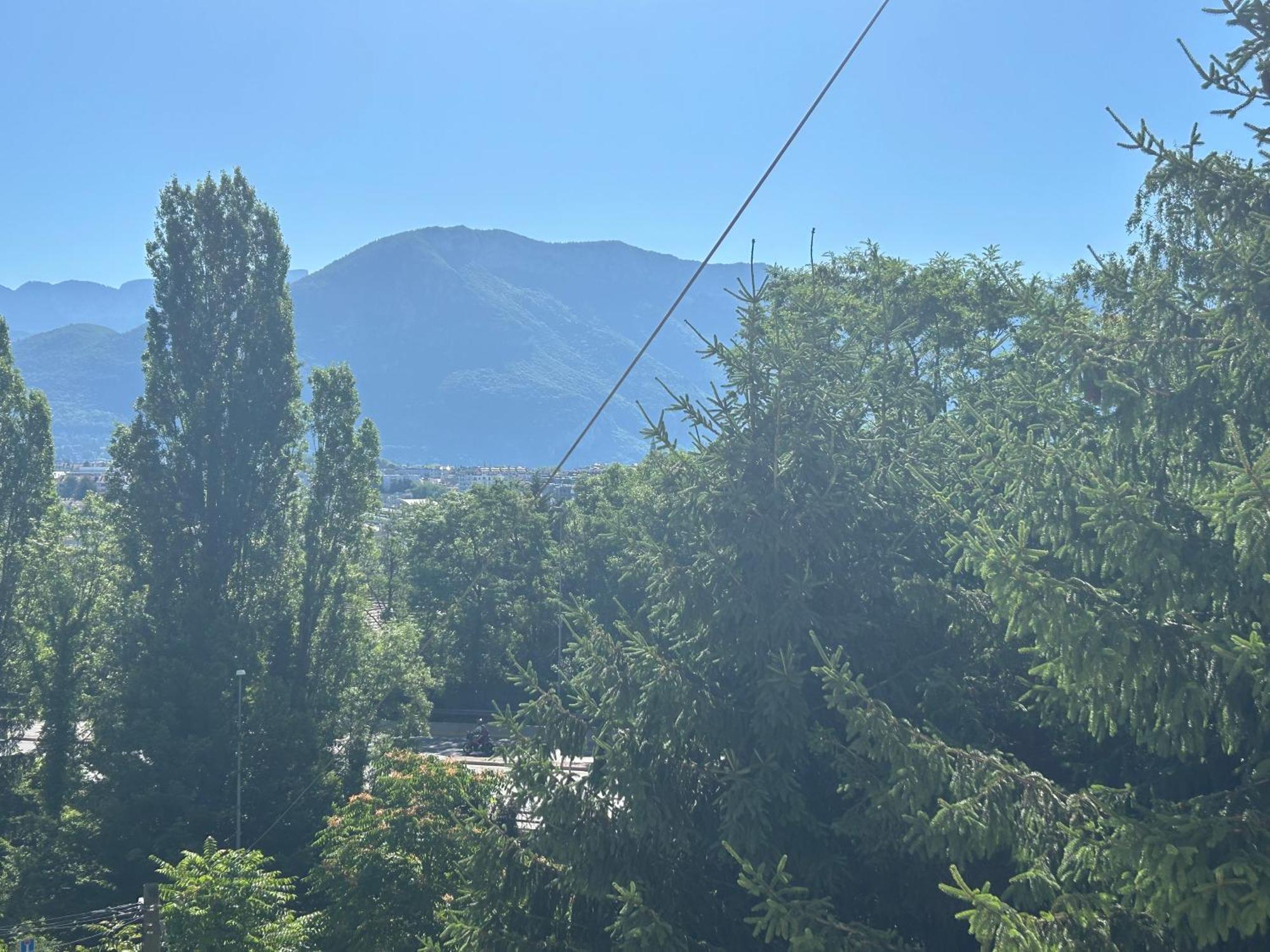 3 Vue Sur Dans Maison Avec Climatisation *