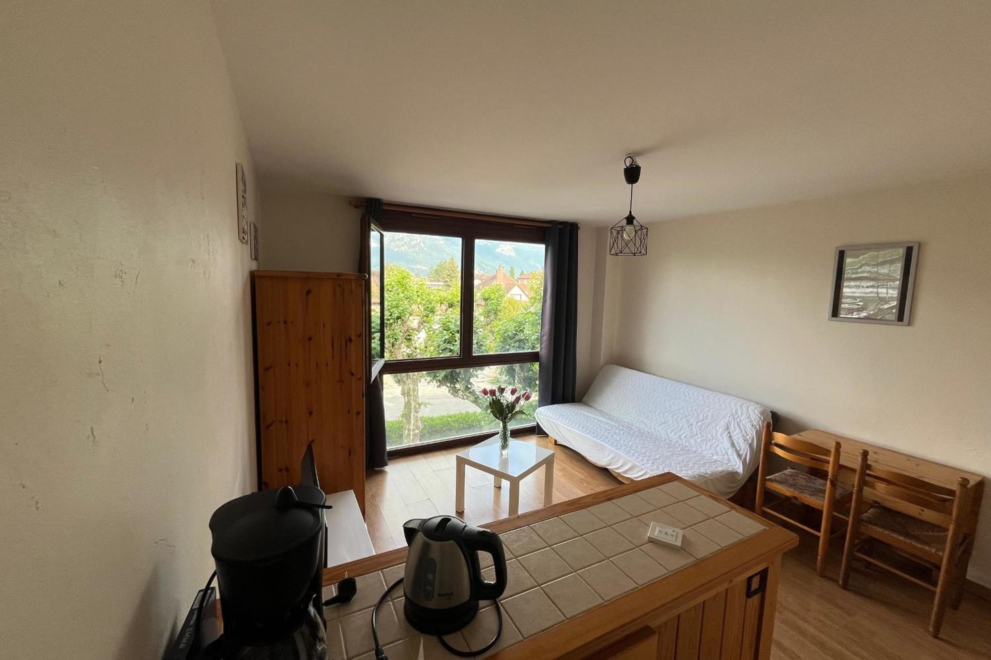 Apartment For 2 Near The Center