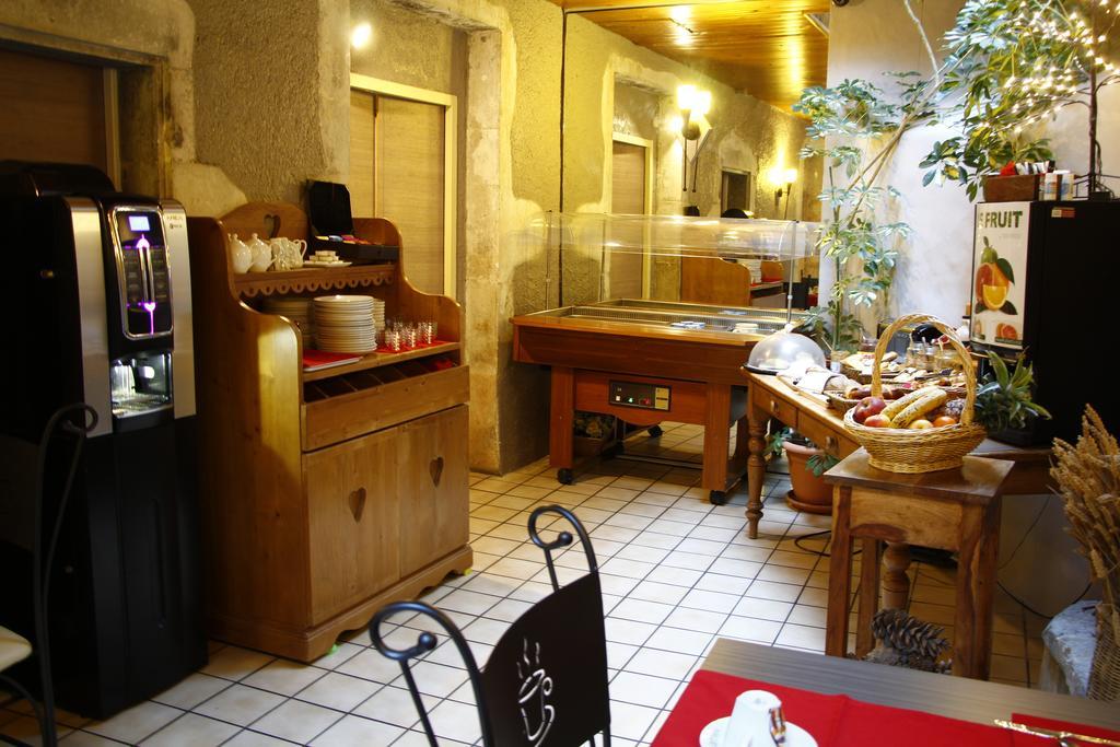 Des Marquisats Hotel