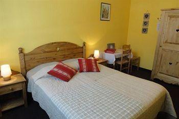 Du Chateau Hotel