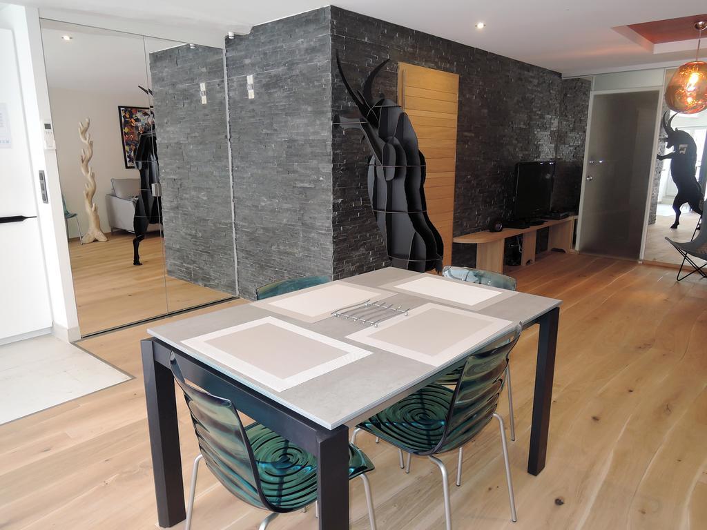 Lofts And Lakes Premium
