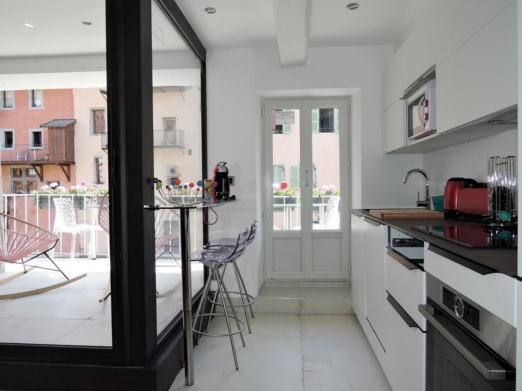 Lofts And Lakes Premium *