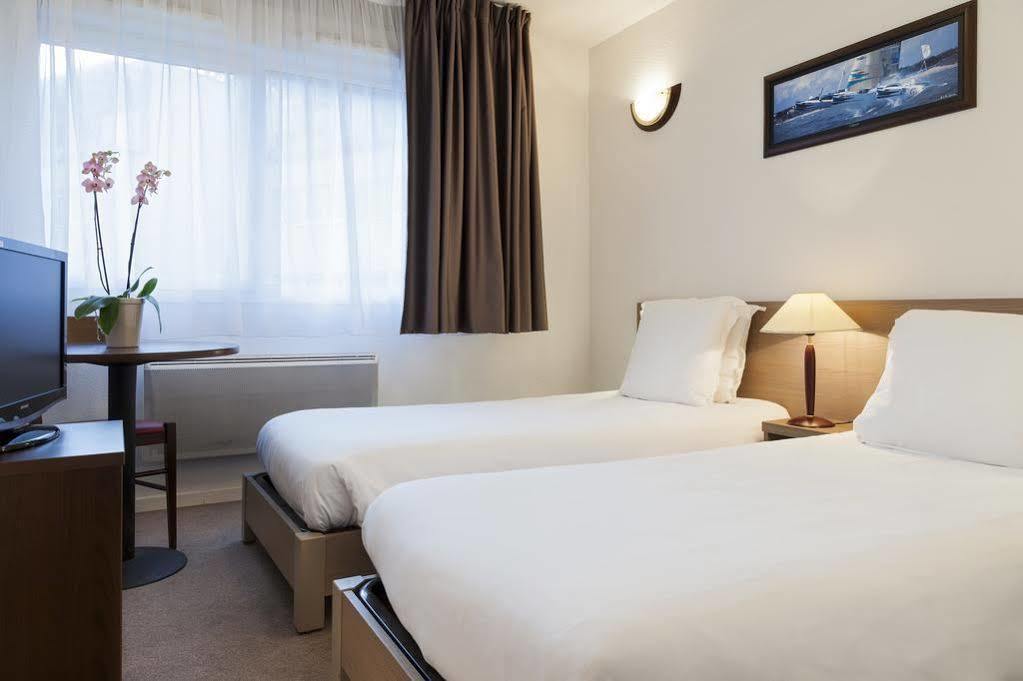 Hotel Seynod 4*