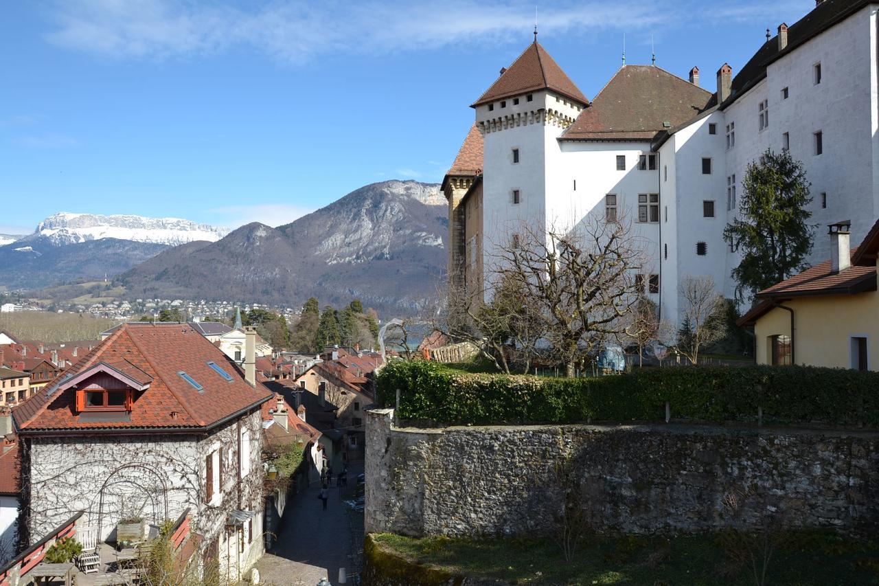 Du Chateau Hotel 2*