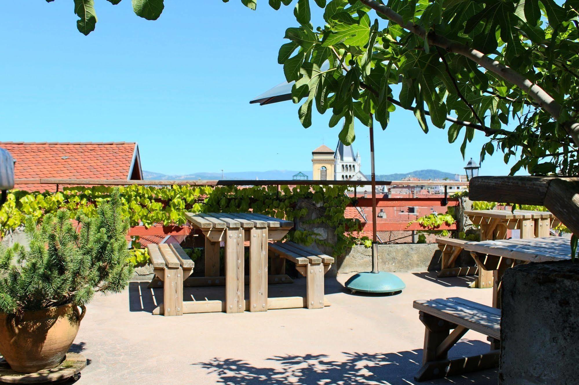 Du Chateau Hotel