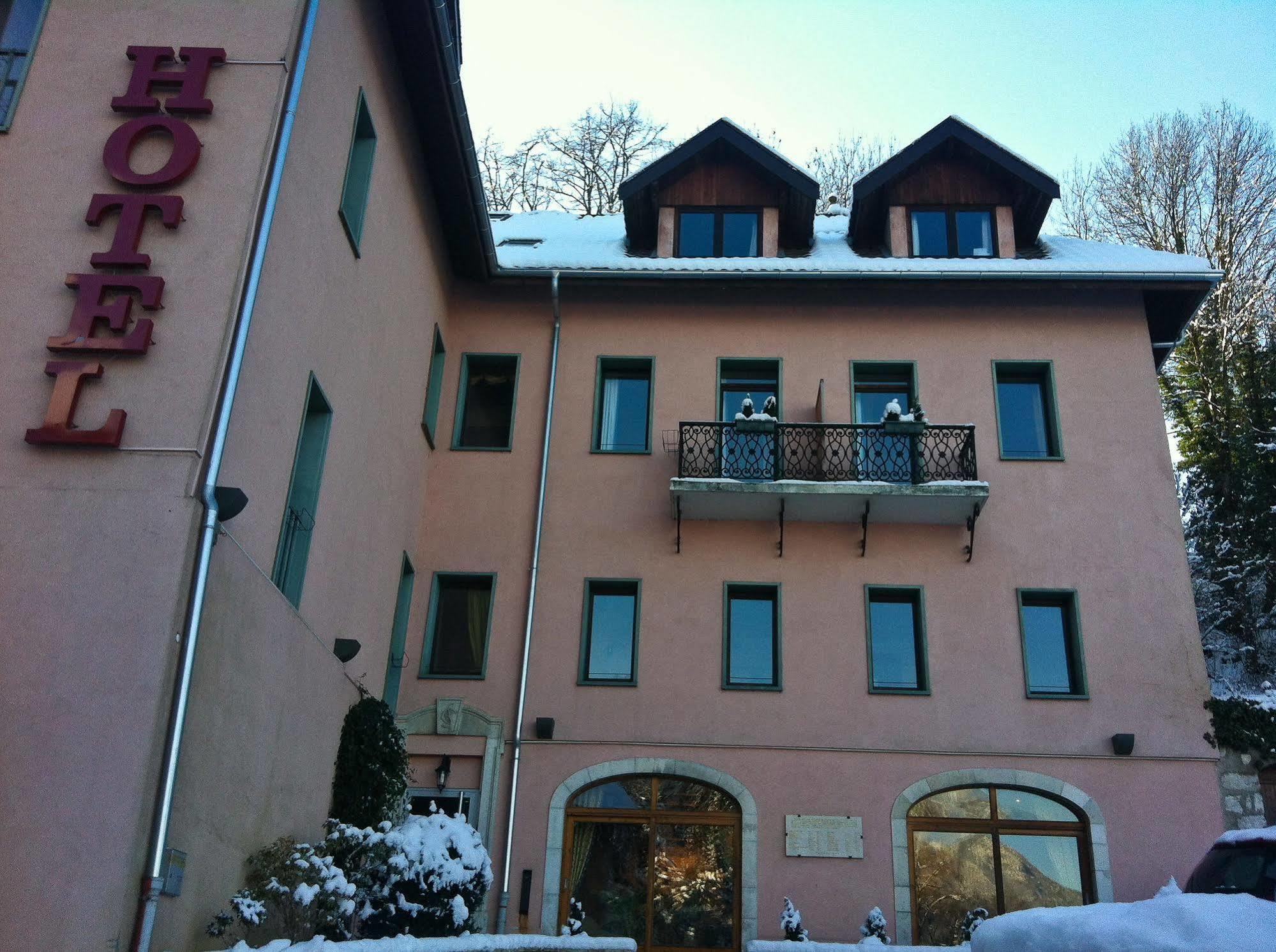 Hotel Des Marquisats 3*