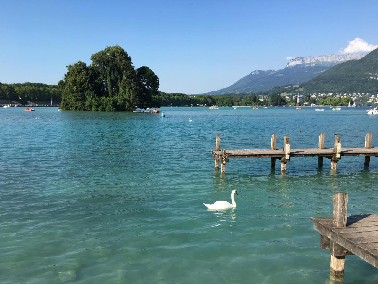 The Boat Annecy