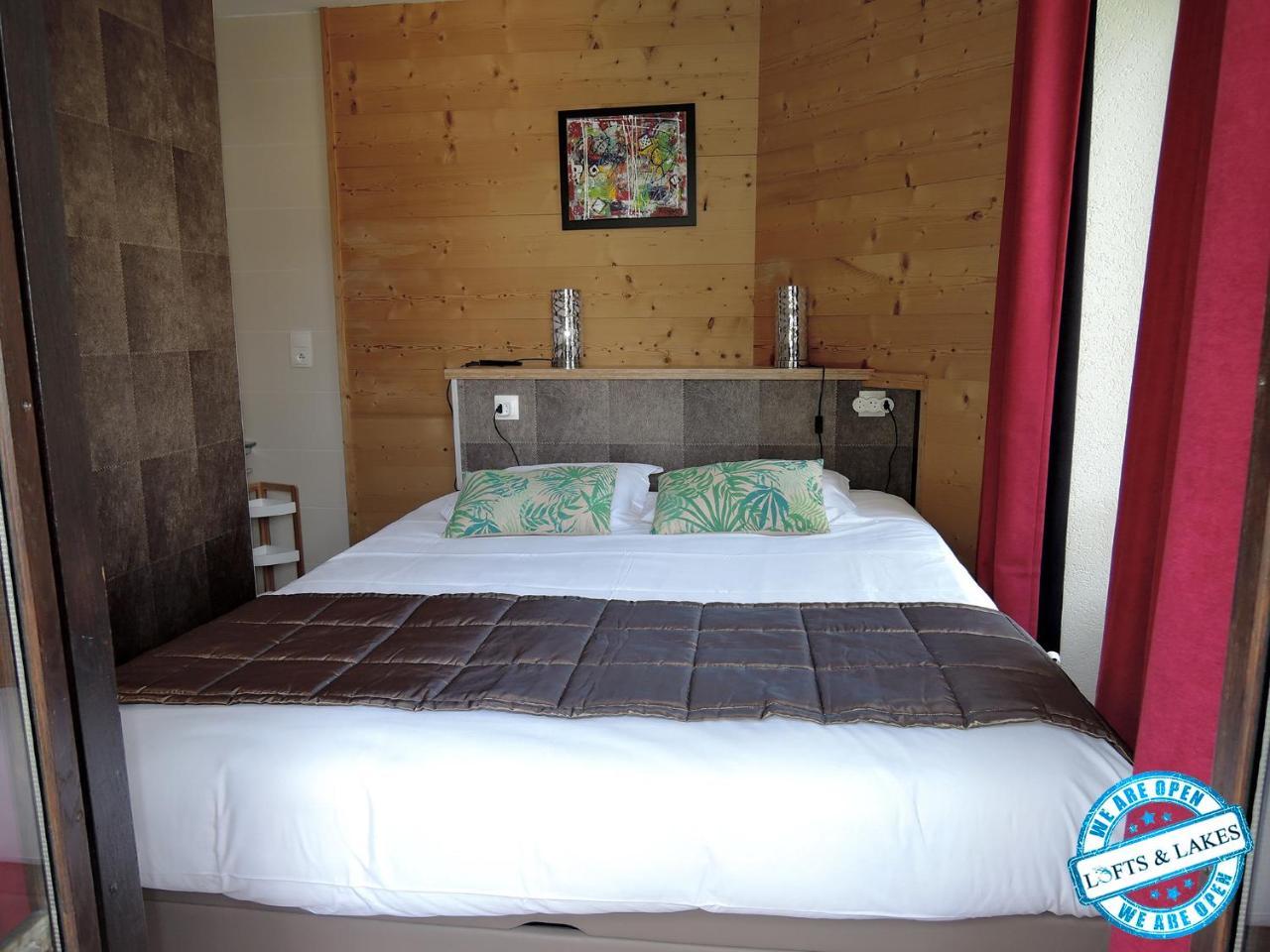 Lofts And Lakes Premium Apartment