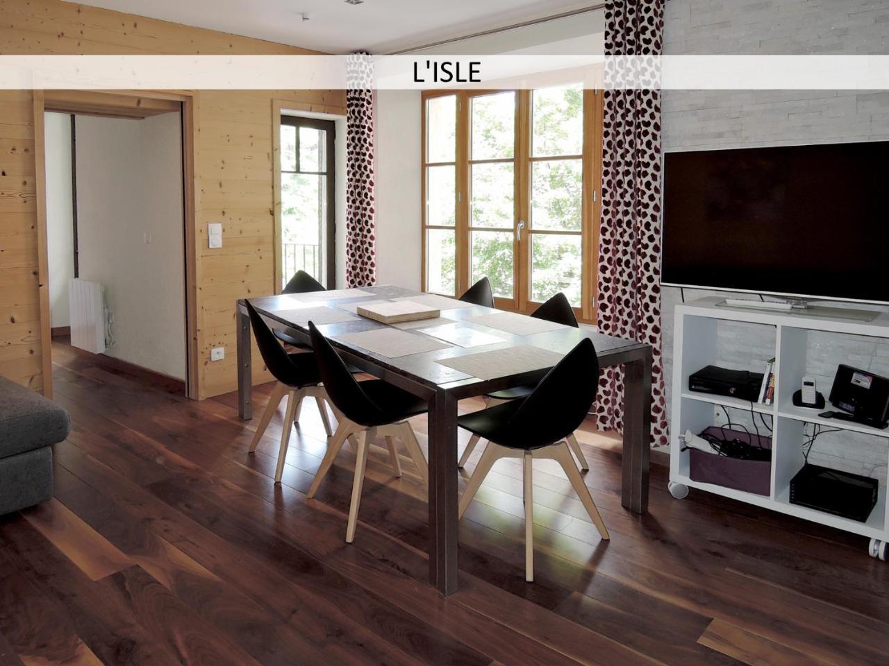 Lofts And Lakes Premium Apartment *