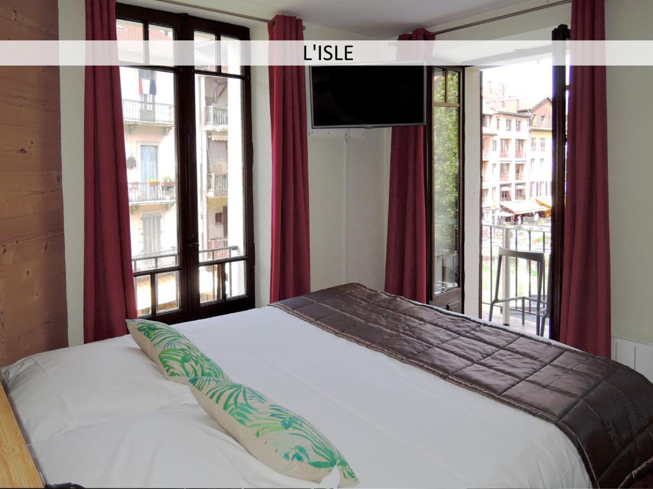Lofts And Lakes Premium Apartment *