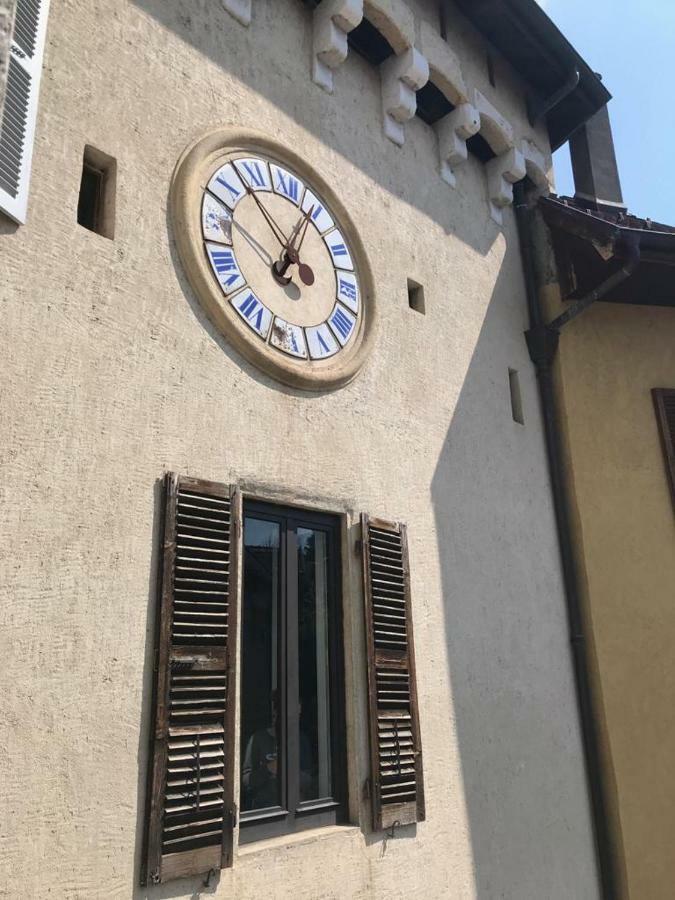 Maison Paul & Romy- L'horloge