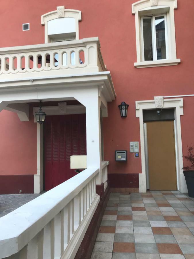 Studio Champagne Au Centre Ville *
