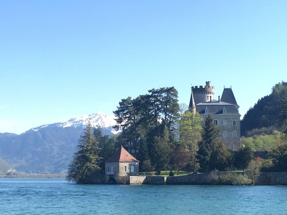 Lakeside Cabin Annecy