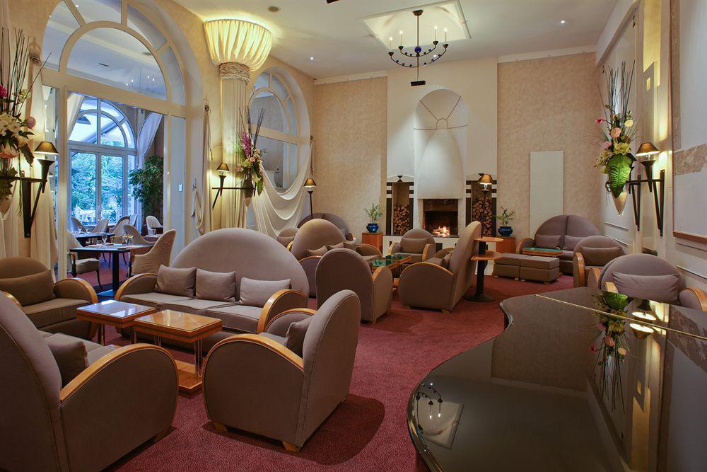 Imperial Palace 4*