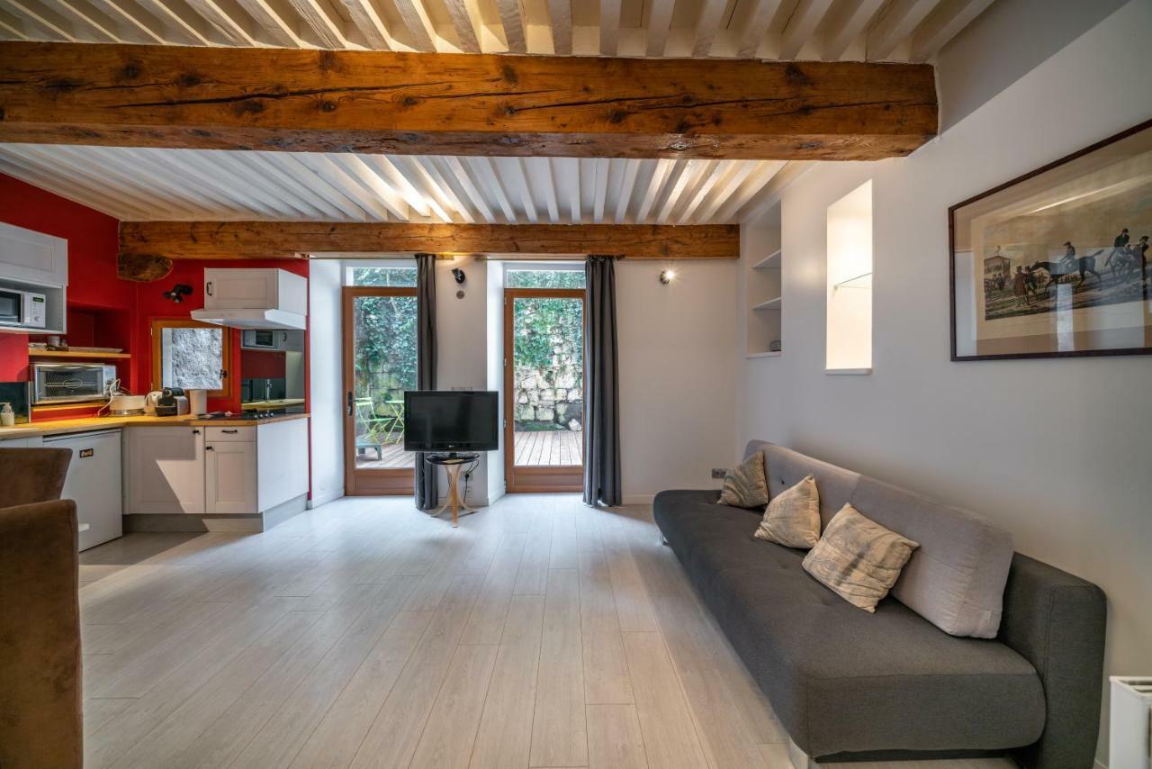 Apartment Secret Courtyard Of