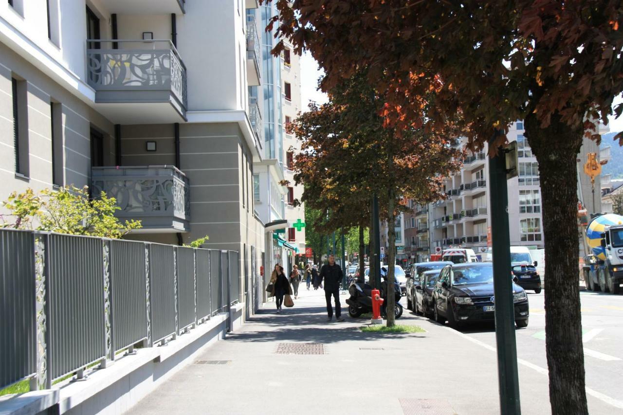Le Vii, Avec Parking Et Jardin En Plein Centre * Annecy