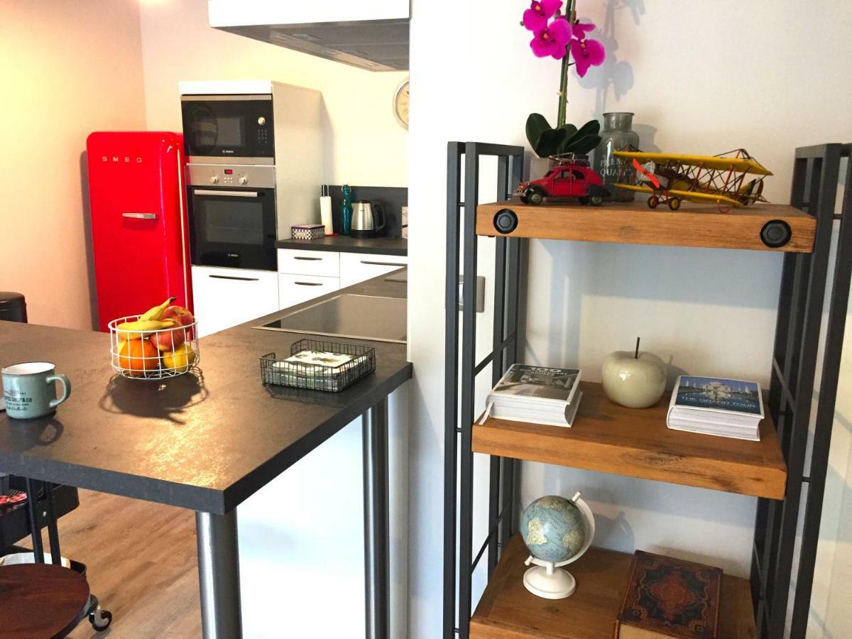 The One Apartment *