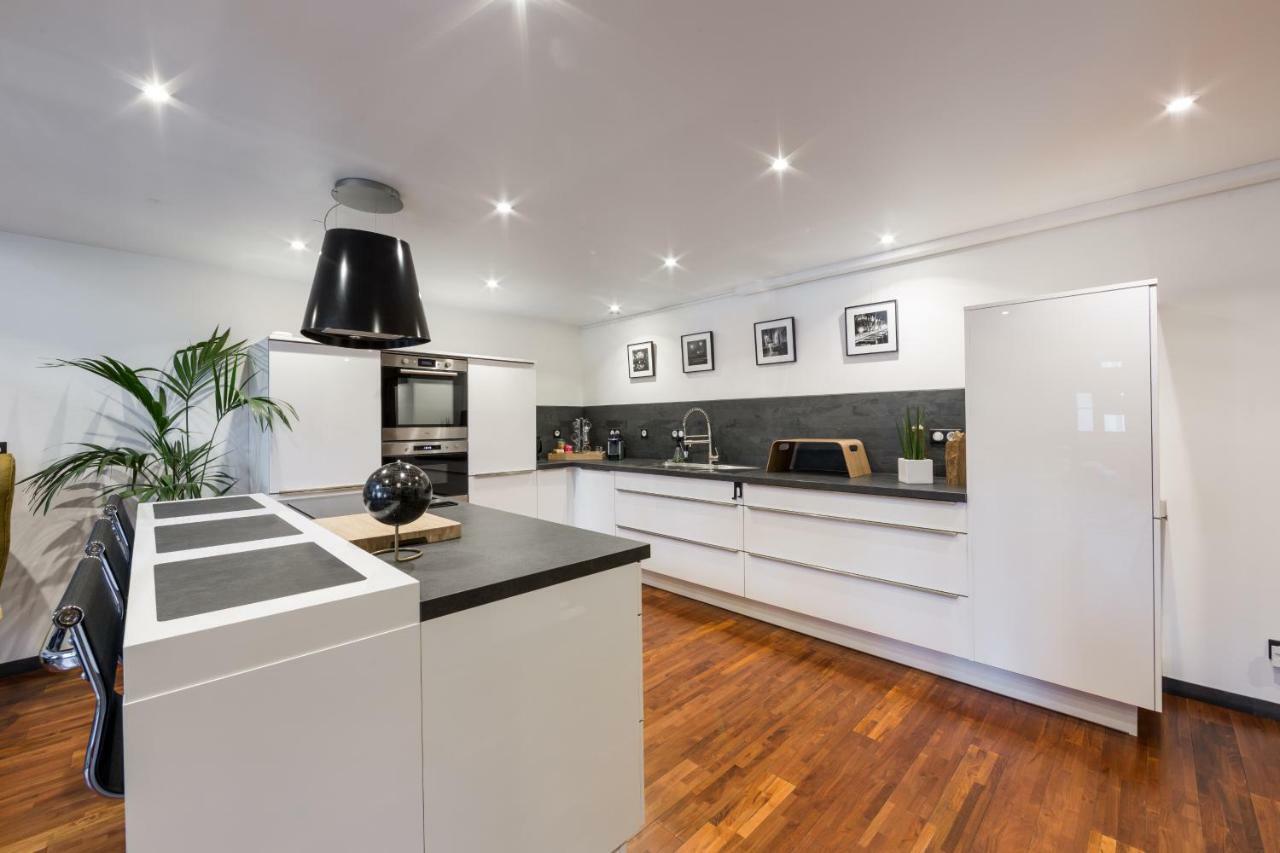 Les Sainte Claire Apartment