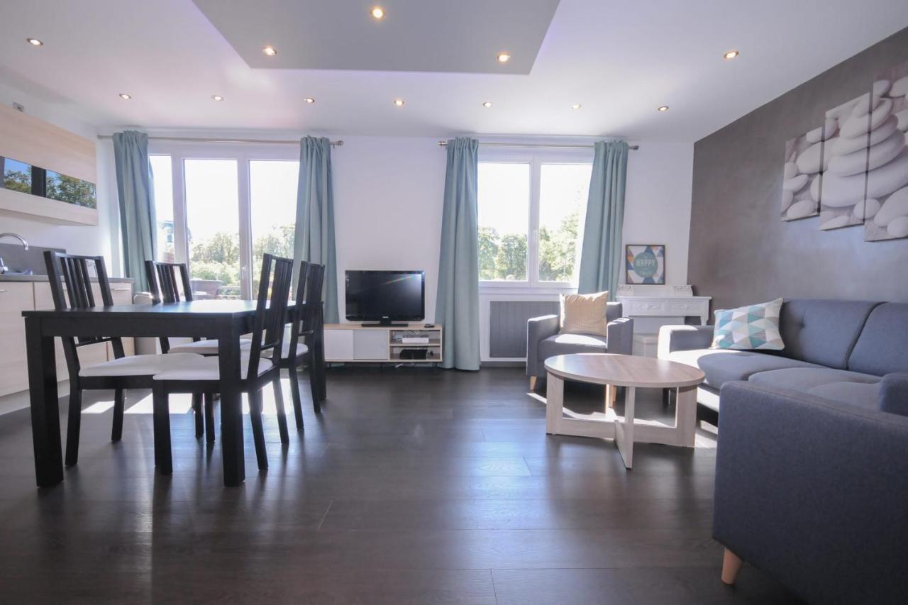 Apartment Le Grand Large - Parking & Balcony By The Lake Modern Bright