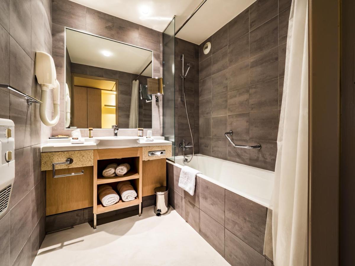 Hotel Le Pre Carre 4*