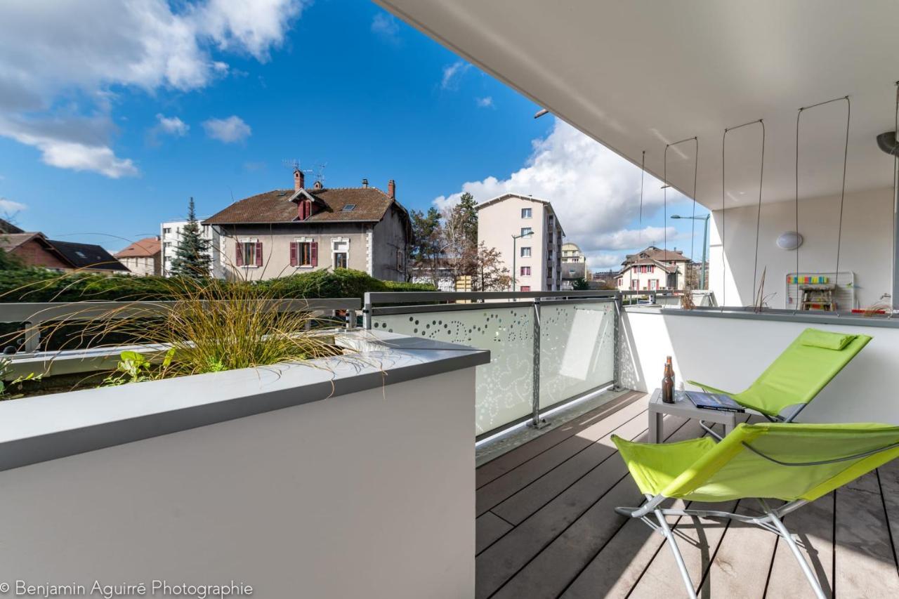 Aniciaca - Recent With Private And Secure Parking Apartment *