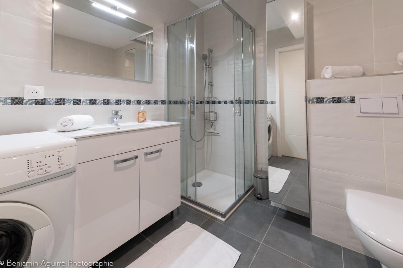 Aniciaca - Recent With Private And Secure Parking Apartment