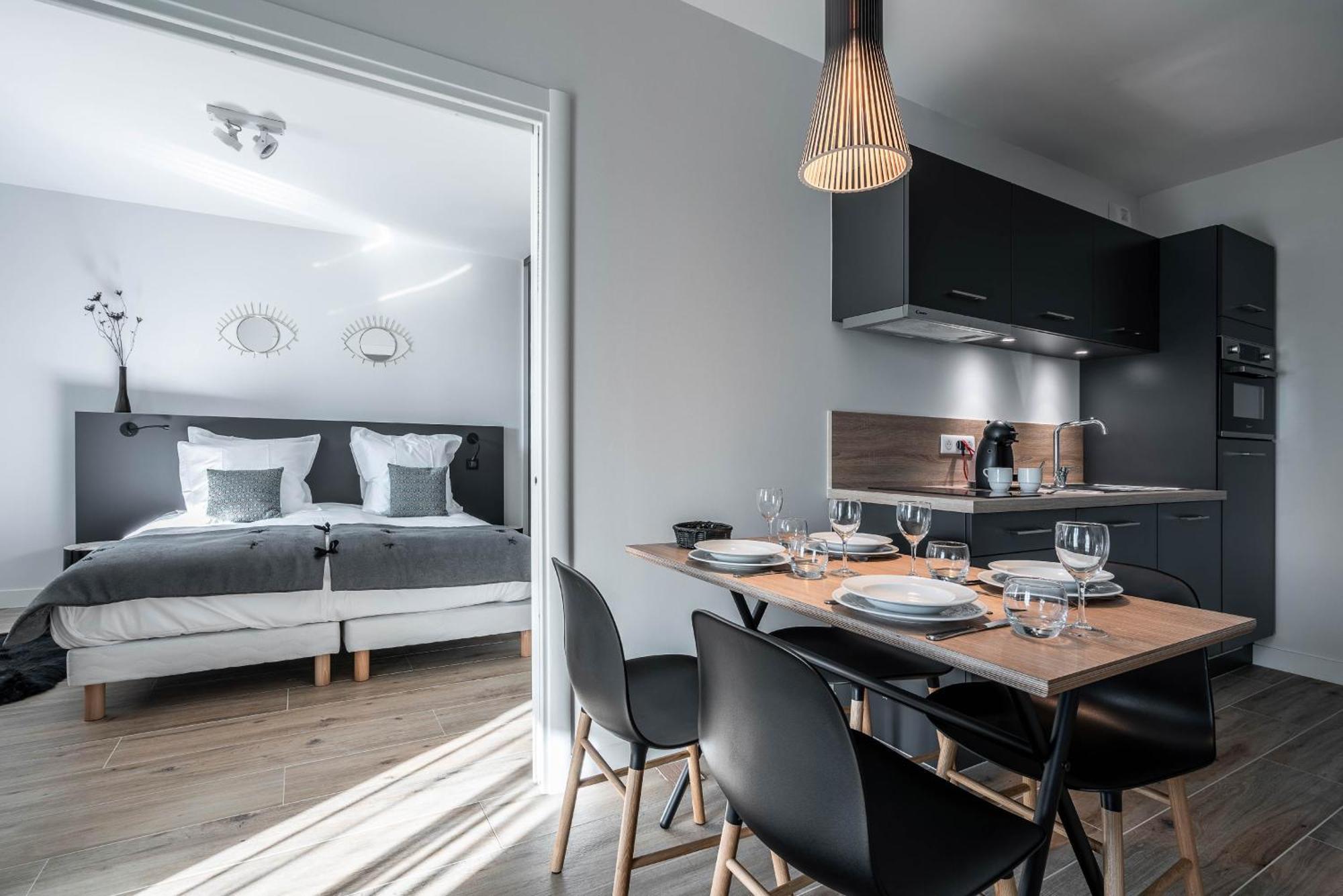 Aparthotel La Grange Des Peres 2*